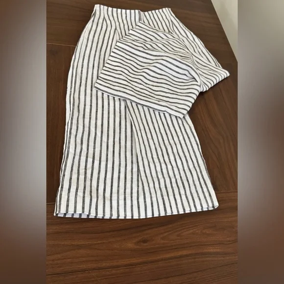 Etcetera Black and White Striped wide legged pants 100% linen size 4